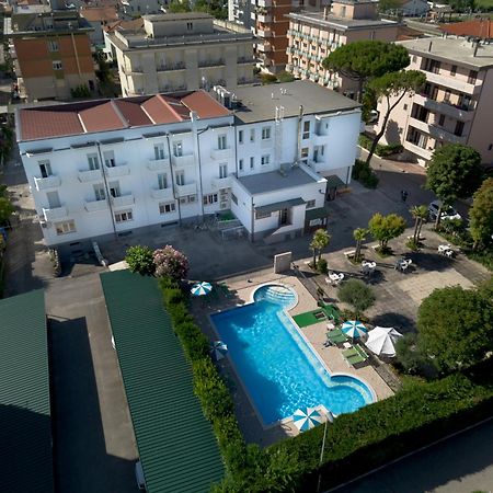 Hotel Vannini Rimini Zewnętrze zdjęcie