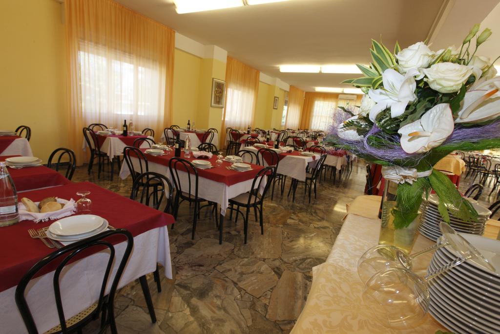 Hotel Vannini Rimini Zewnętrze zdjęcie