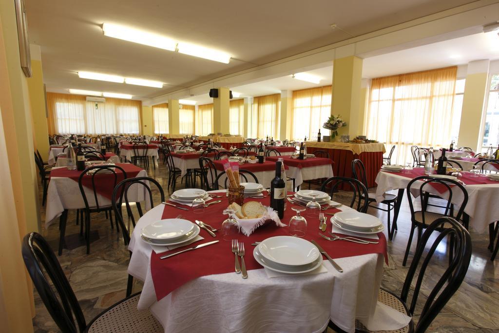 Hotel Vannini Rimini Zewnętrze zdjęcie